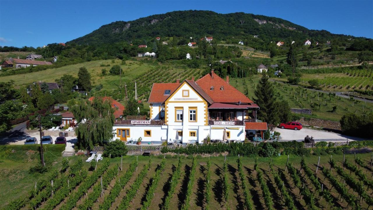 Bacchus Apartman - Borbarlang, Badacsony Badacsonytomaj Exterior foto