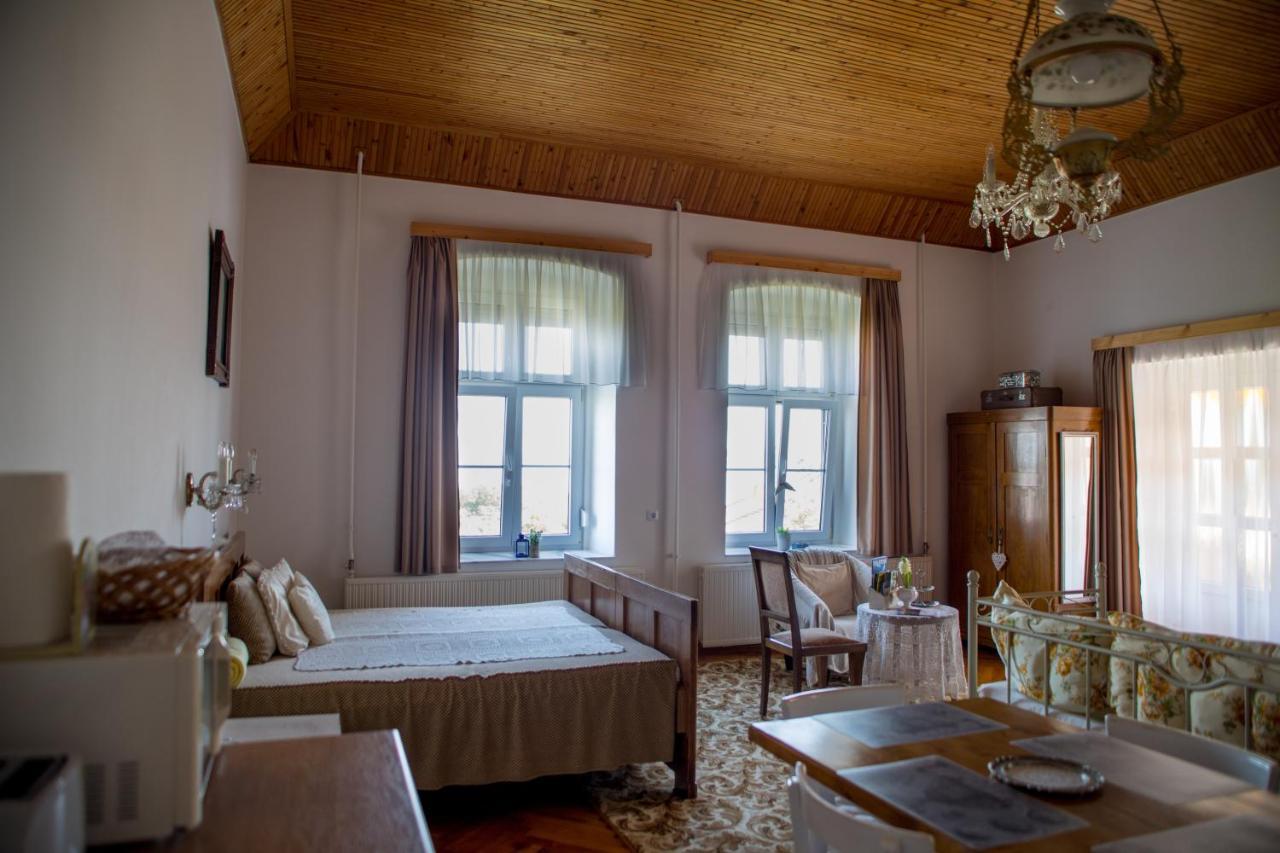 Bacchus Apartman - Borbarlang, Badacsony Badacsonytomaj Exterior foto
